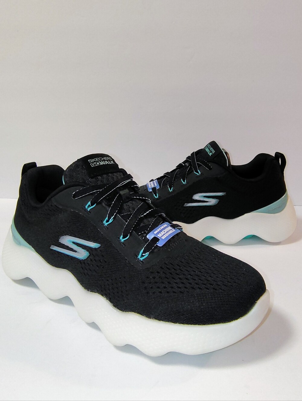 Skechers GOwalk Massage Fit Women's Lace-up Walking Sneakers Black/Turquoise 7 - Picture 2 of 12